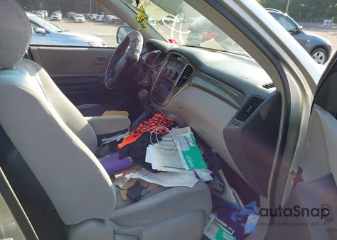 2002 Toyota Highlander из США, поврежденный, VIN JTEGD21A820027595